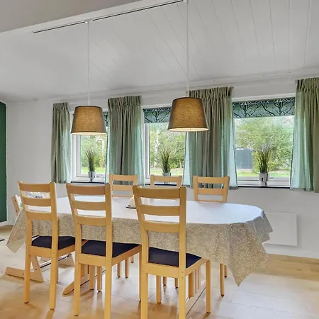 3 Bedroom Awesome In * Tranekær